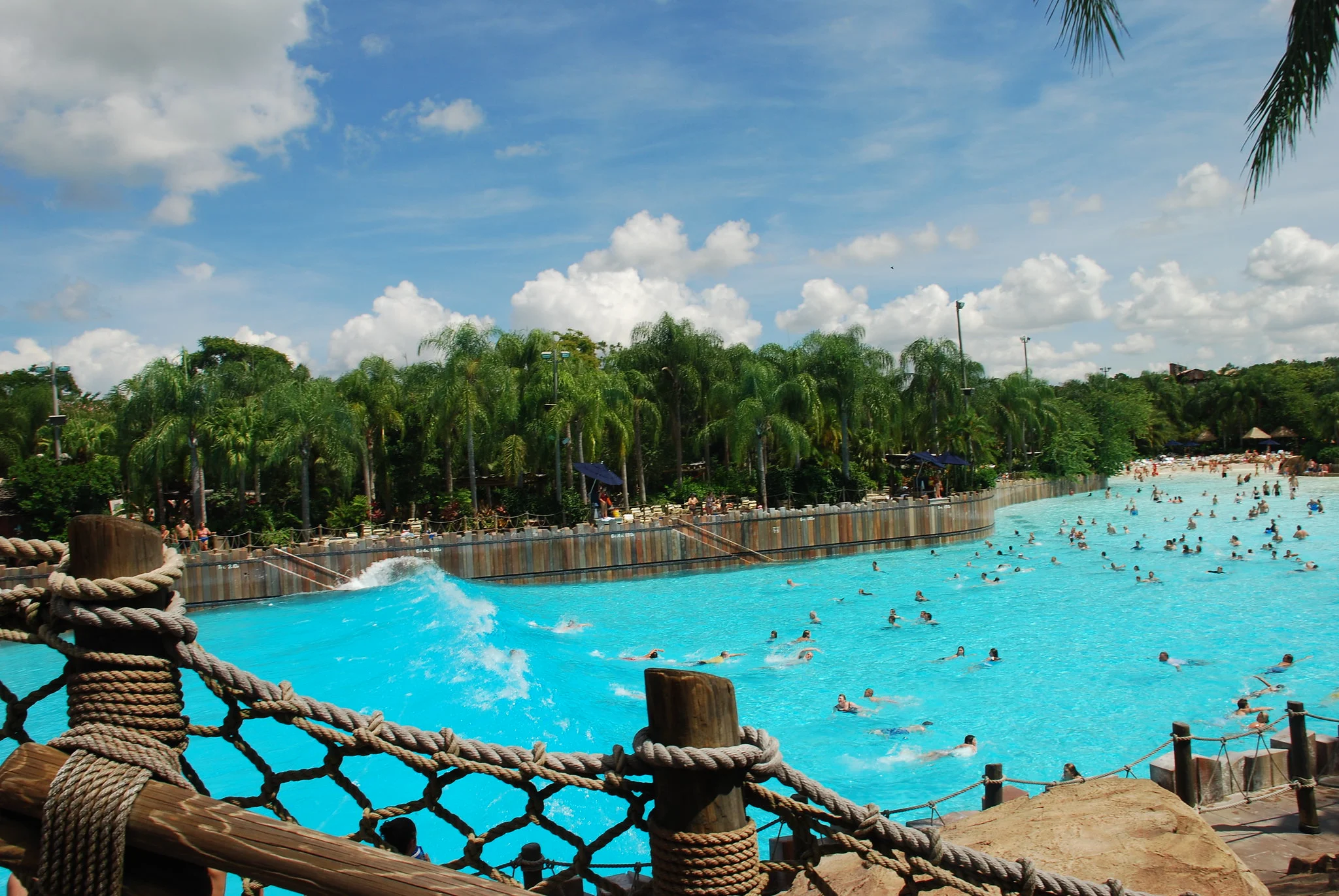 5 Water Parks in America You Can’t Miss This Summer